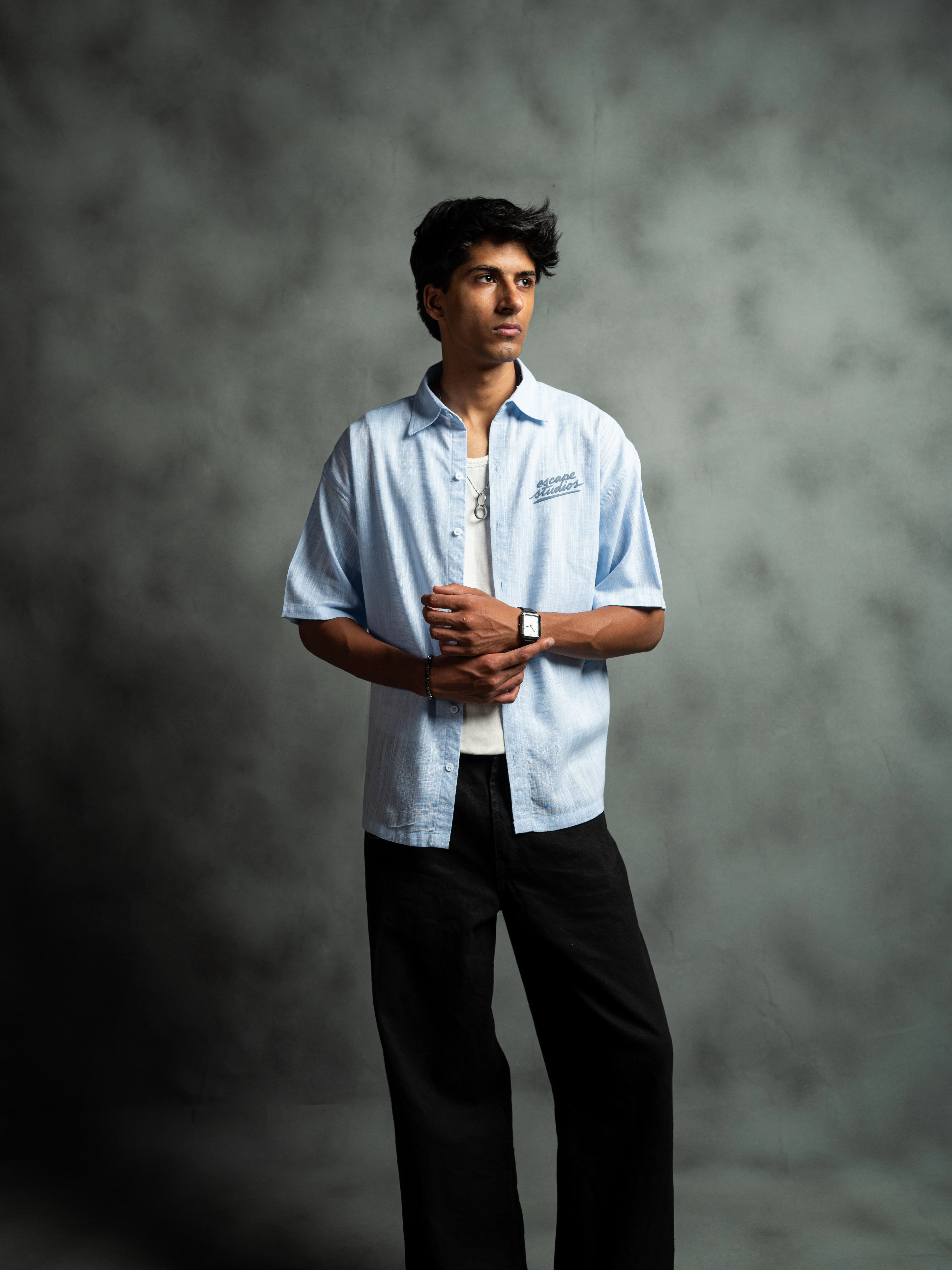 STUDIO BUTTON DOWN