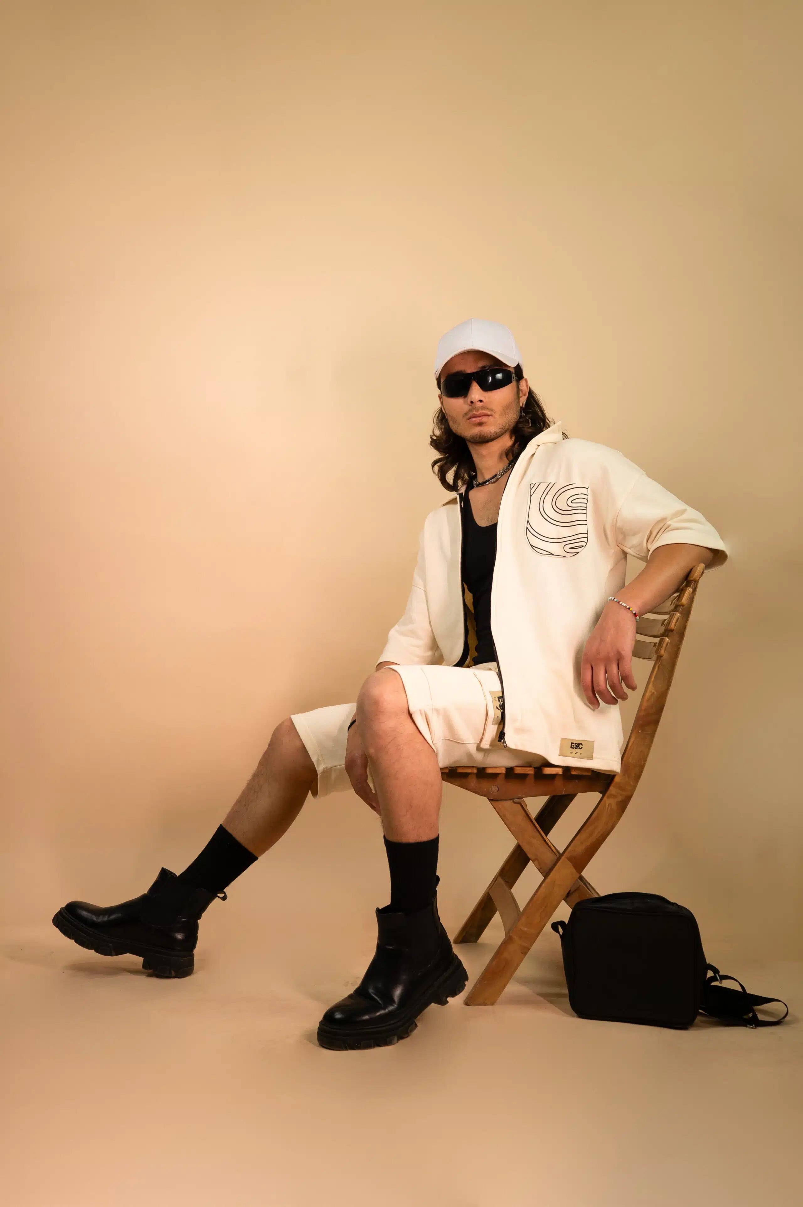 CARGO SHORTS - BEIGE